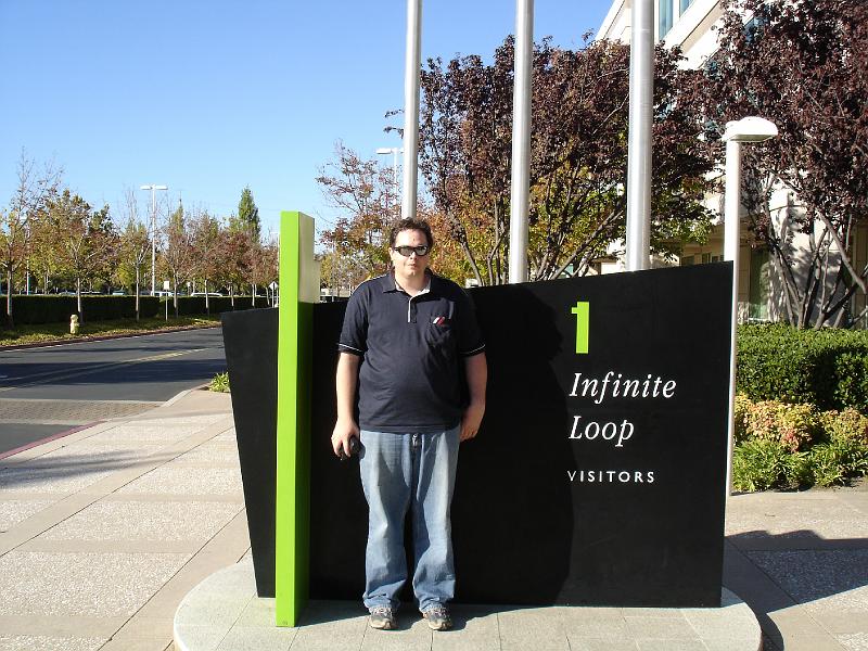 DSC06157.JPG - Apple in Mountain View