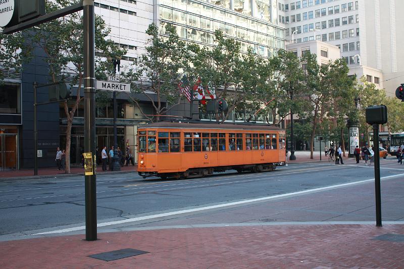 IMG_0245.jpg - Trams ganz Orange