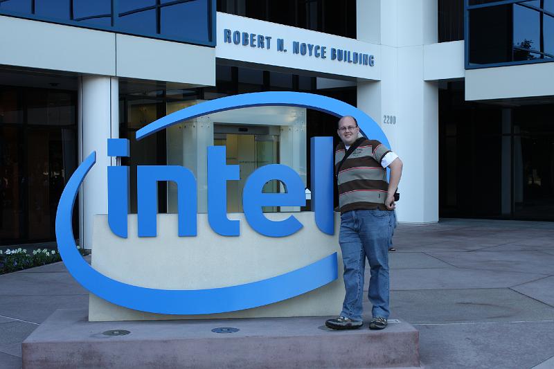 IMG_0450.jpg - intel new worker...